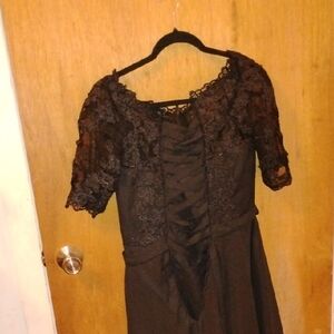 Elegant Black Lace Dress